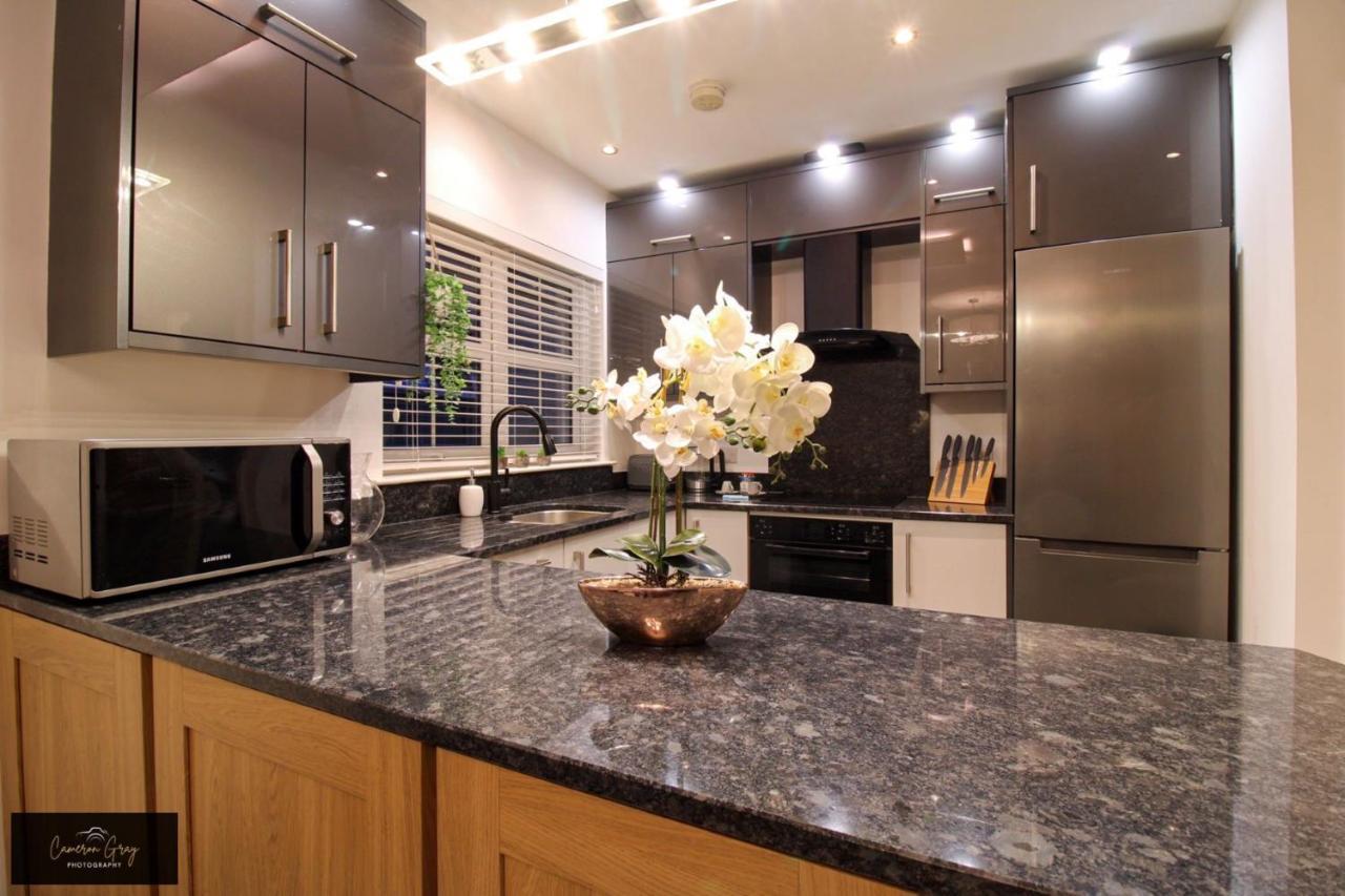 Nice 2 Bed House, Office, Wi-Fi, Free Parking Belfast Exterior foto
